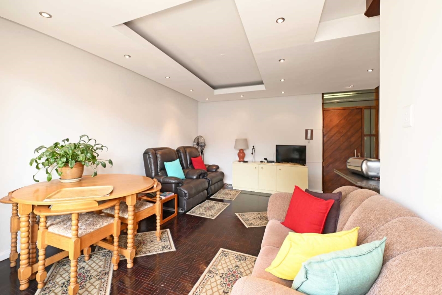To Let 2 Bedroom Property for Rent in Sea Point Western Cape